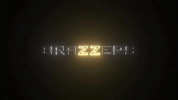 Thanksgiving Sinneras Threesome - Alexis Fawx, Codi Vore / Brazzers  / stream full from www.zzfull.com/capad