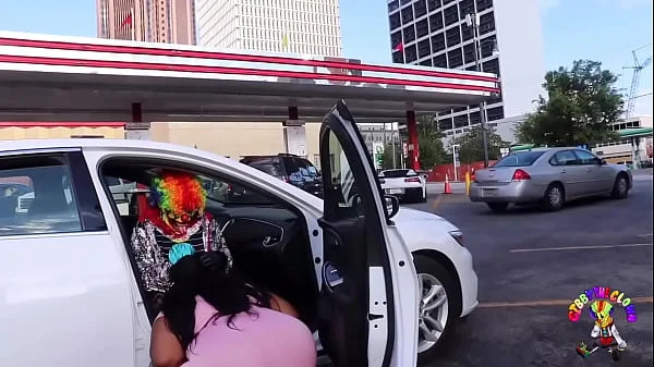 Juicy Tee Gets Fucked by Gibby The Clown on A Busy Highway During Rush Hour