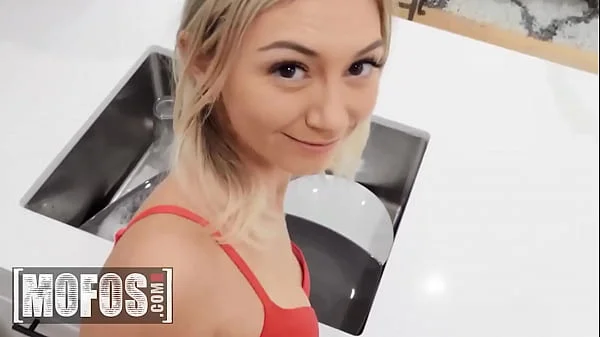 Chloe Temple To Be Stucked To Get Scott Nails To Wake Up And Give Her His Dick For Breakfast - MOFOS