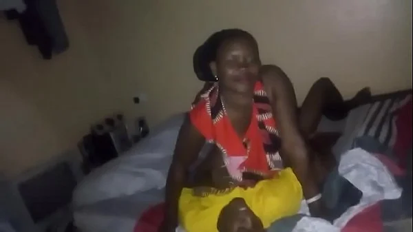 Horny Ugandan Couple fucking in the open