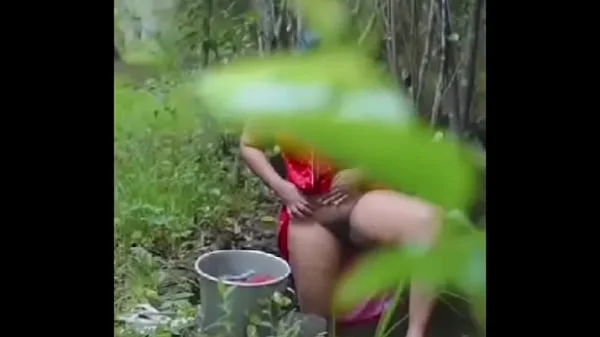 New hot and sensational Kerala mallu model in outdoor photoshoot