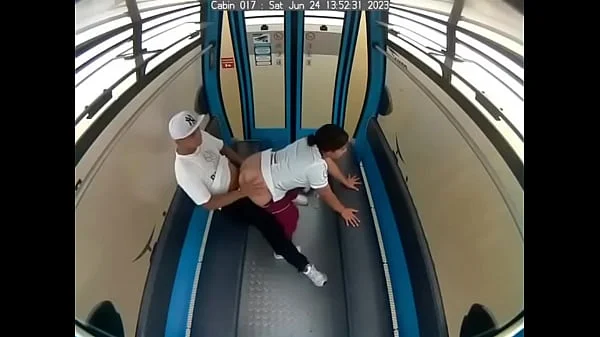 Cogiendo en el Teleférico
