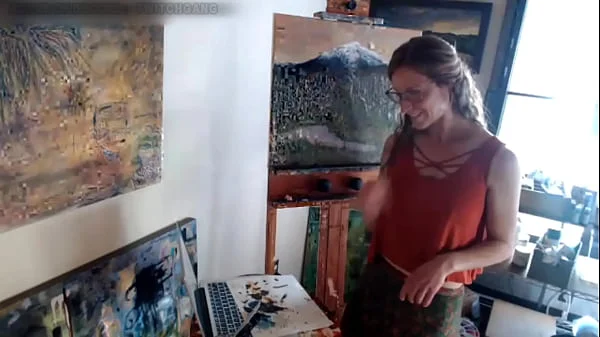 Twitch Streamer Flashing Boobs while Painting Art OH BOY!!!