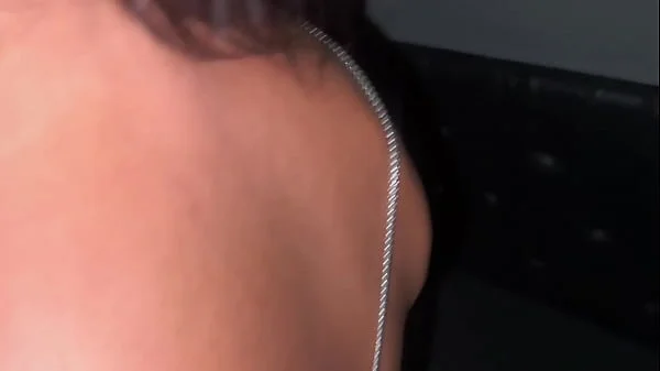 novinha fode com 2 no swing e depois na rua com corno