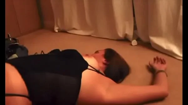 Wife fucked, licked and made to squirt by strange as husband films
