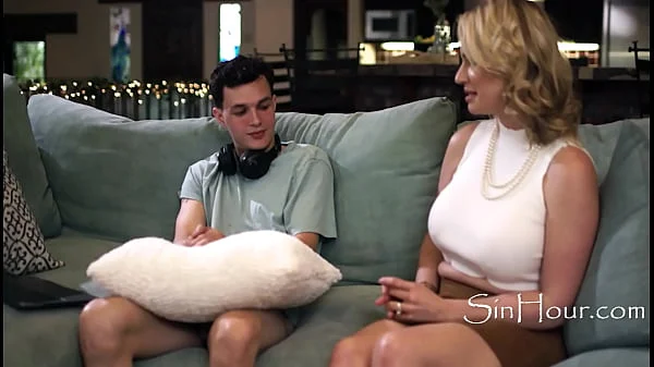 Normalizing Watching Porn With Stepmom