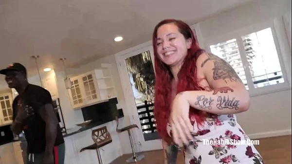 wow she has the fattest thickest booty in mexico santana red