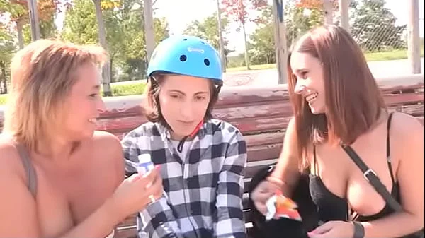 Lucky Filipe enjoys a threesome with a couple of MILFs