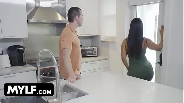 Rose Monroe Deal That You Cant Resist