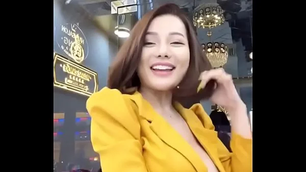 Sexy Vietnamese Cô ấy là ai?