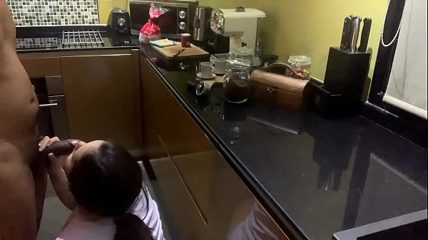 คงเงี่ยนจัด เย็ดแฟนพยาบาล ในห้องครัว แตกคาปาก
