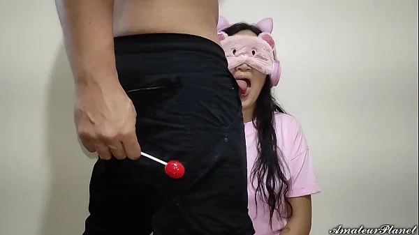 Mi Sobrina en ley es Adicta a las Chupetas y yo la Engaño para Meterle Mi Polla en su Boca - El Dia Que Me Aproveche de la Debilidad de Mi Sobrina en ley