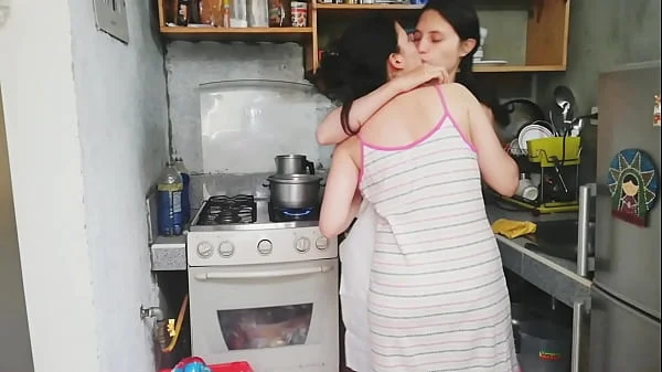 Ella esta enojada, pero tuvimos sexo en la cocina!!!