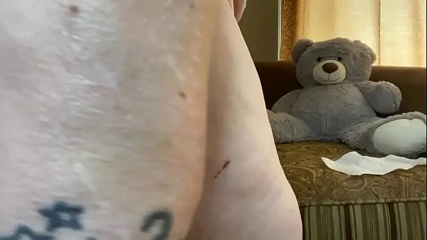 AriesBBW filling her fat bbw pussy
