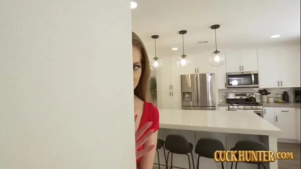 Horny Wife Erin Everheart Seduces Big Dick Cuckold